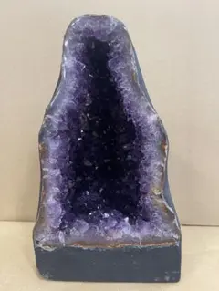 ラストオークションセール⭐️希少アメジストドーム☆美結晶☆ウルグアイ産のサムネイル