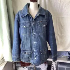 Item thumbnail for item 71a504ba-9b63-4cb9-80c1-d168b9e87205