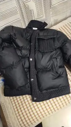 ダウンジャケット 黒 ポケット付き