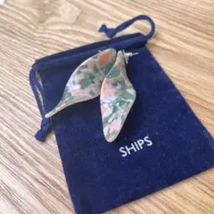 SHIPS フラワーパターン ピアスのサムネイル