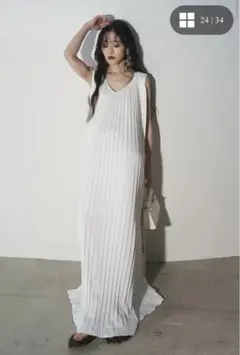 ANDREA&Co. プリーツVネックワンピース　花嫁二次会ドレス　前撮りドレス