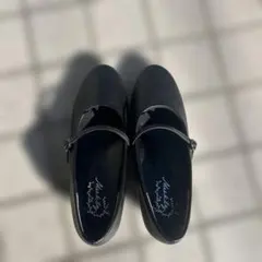 黒 メリージェーン パンプス 中ヒール