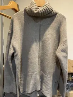 AER グレージュタートルネックニット 長袖