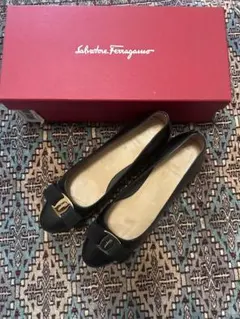 Salvatore Ferragamo 黒ヴェラ　リボンパンプス 6-1/2