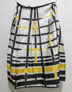 膝丈スカート　幾何学模様　Aライン　61