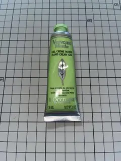L'OCCITANE VerveineMentheハンドクリーム