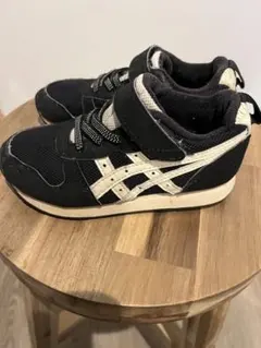 ASICS ブラック ホワイト スニーカー　アシックス　ミクトミニ