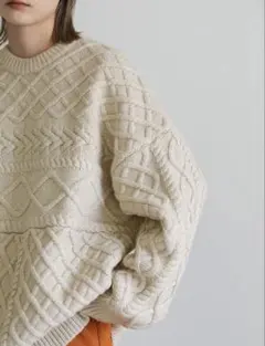 ランダムケーブルオーバーニット