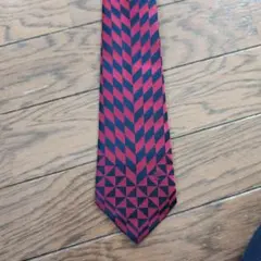 Pierre Cardin 赤黒幾何学模様ネクタイ