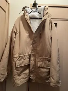 ベージュ マウンテンパーカー