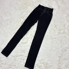 新品タグ付き！ハイウエストスリムフィットスキニーパンツ ブラック