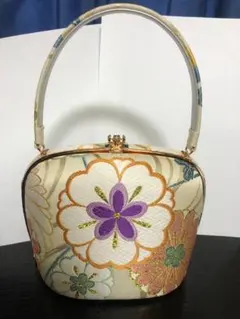 【美品】和装バッグ 成人式 振袖用 正絹帯地 華やか 金糸