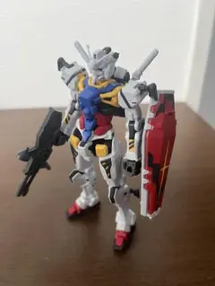 HG 1/144 白いガンダム ［GQ］素組み完成品のサムネイル