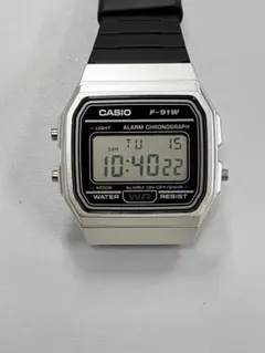 CASIO F-91W デジタル腕時計