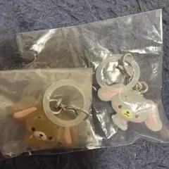 サンリオキャラクターズ ゆるっとめじるしアクセサリー　しろうさ　くろうさ
