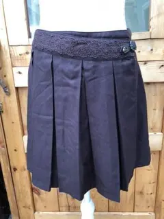 新品 タグ付き アクシーズファム バックル付きプリーツスカパン