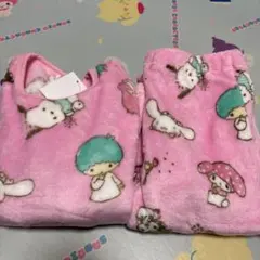 新品　パジャマ　130　サンリオ　ハローキティ　マイメロ　クロミ　ボア　裏起毛