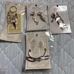 USJ限定 葬送のフリーレン ネックレスブレスレットセット - メルカリ