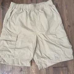 グローバルワーク　ナイロン カーゴショートパンツ ベージュ Mのサムネイル