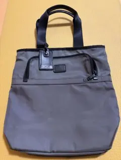 TUMI トートバッグ アルファ2 グレー ビジネスバッグ PC A4可 TUMI トートバッグ アルファ2 グレー ビジネスバッグ PC A4可 - メルカリ
