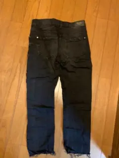 ダメージデニム　ストレートデニム　ベルシュカ　Bershka デニム　ブラック