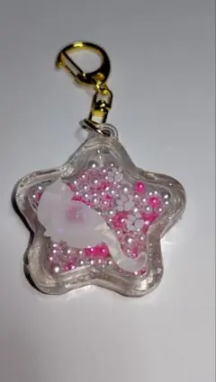白猫と星のシェイカーキーホルダー　レジン　ハンドメイド