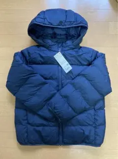 【ユニクロ】パフテックウォッシャブルパーカ　ネイビー フード付き