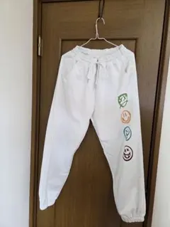 スマイルプリント スウェットパンツ ホワイト