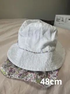 ホワイト バケットハット 花柄内側　48cm