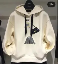 インゲボルグ パーカー