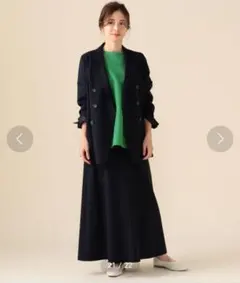 ロングスカート フレアスカート ネイビー　タグ付きのサムネイル