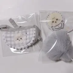 ちいかわbaby ぽんぽんチャーム付きフォンタブ よだれかけ ラッコ