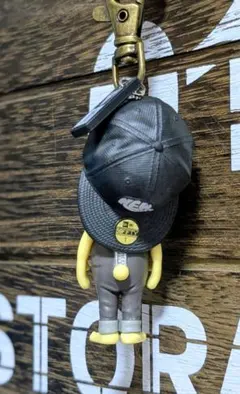 じゃらじゃらキーホルダー　ニューエラ　ガチャ　匿名配送