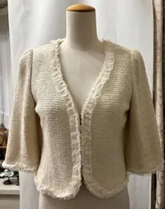 東京スタイル　BRIGITTE フリル　入学式　アイボリーベージュ　ノーカラー