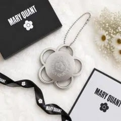 MARY QUANT デイジー ミラーチャーム ボールチェーン付き シルバーのサムネイル