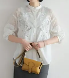 新品NOMBRE IMPAIRインドメッシュクロス刺繍スタンドネックブラウスのサムネイル