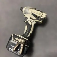 Makita インパクトドライバー TD130D