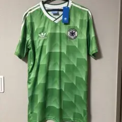 【45-2】西ドイツ代表　レトロ　シャツ　１８番