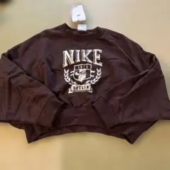 Nike ダークブラウン トレーナー XS