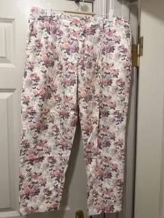 大きいサイズ　花柄カジュアルパンツ ドローストリング付き　4L