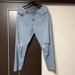 GUダメージジーンズ