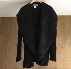 美品 ISSEY MIYAKE イッセイミヤケ 　プリーツ　変形　ジャケットMのサムネイル