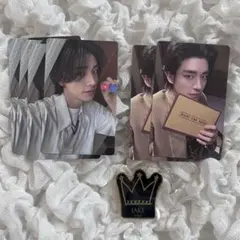 ジェイク トレカ ピンバッジ