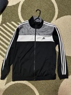 adidas ナイロンジャケット