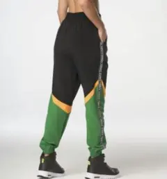 使える間違いなし‼️ ZUMBA JWI正規品　新品　完売　大人気パンツ　Lサイズ