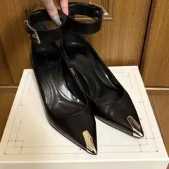 Alexander mcqueen メタルキャップアンクルストラップパンプスのサムネイル