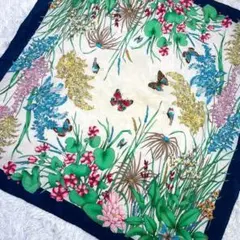 【希少】セリーヌ シルクスカーフ 鳥 睡蓮 ボタニカル柄 大判 84cm 希少】セリーヌ シルクスカーフ 鳥 睡蓮 ボタニカル柄 大判 84cm