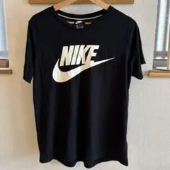 Nike ブラック Tシャツ xlサイズ　ナイキ