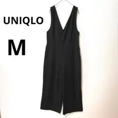 美品 UNIQLO ブラック M Vネック オールインワン サロペット シンプル