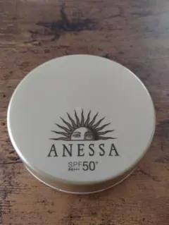 ほぼ未使用　中間的な明るさ　ANESSA オールインワン ビューティーパクトのサムネイル
